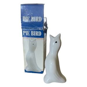 Pie Bird 4" White Porcelain Harold Import Co. Original Box Stops Pie Bubble Over